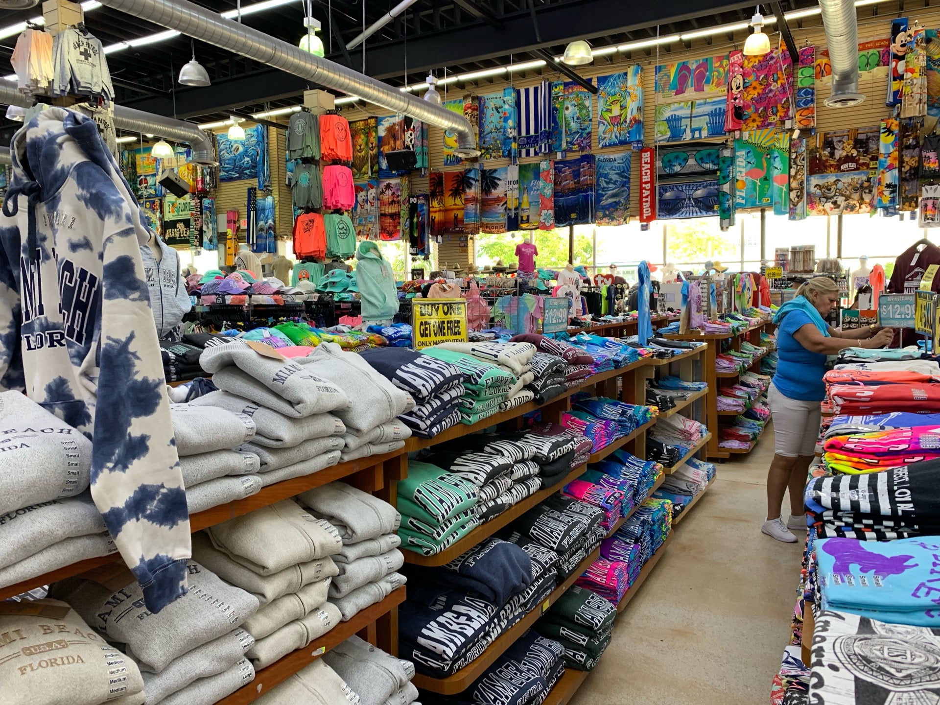 souvenir shop miami